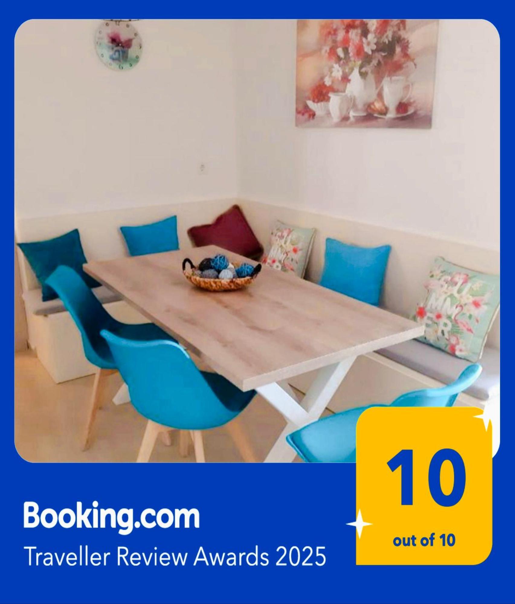 Central Apartment Near The Beach With Huge Private Terrace Loutraki  Exterior photo